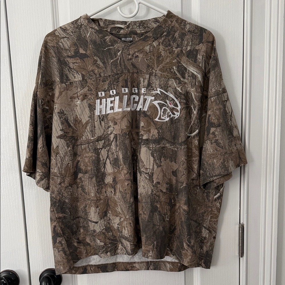 Hollister Dodge Hellcat Camouflage T-Shirt medium